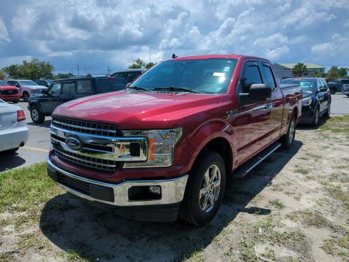 Ruby Red Metallic Tinted Clearcoat 2019 Ford F-150 XLT