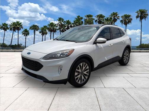 Star White Metallic Tri-Coat 2020 Ford Escape Titanium