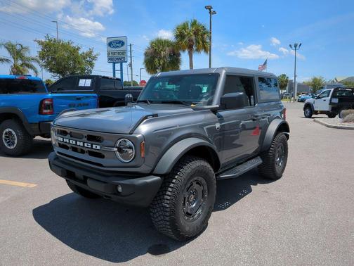 Carbonized Gray Metallic 2024 Ford Bronco Big Bend