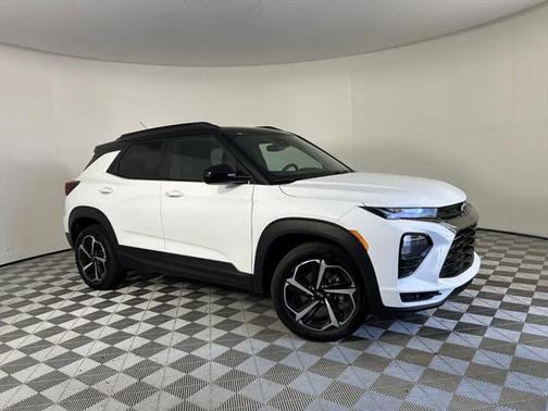 Summit White 2023 Chevrolet Trailblazer RS