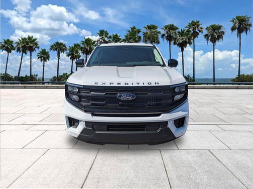 2025 Ford Expedition Max Active 4x2