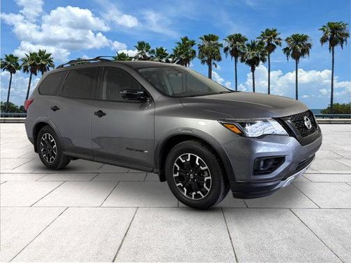 2020 Nissan Pathfinder SL 2WD