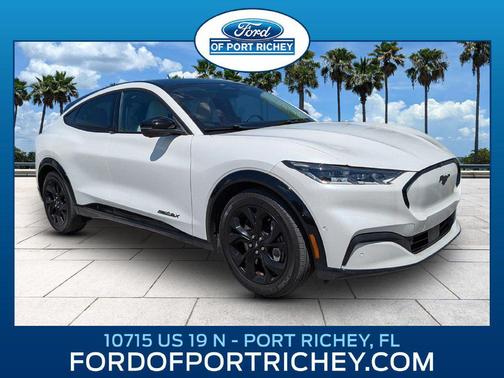 Star White Metallic Tri-Coat 2023 Ford Mustang Mach-E Premium