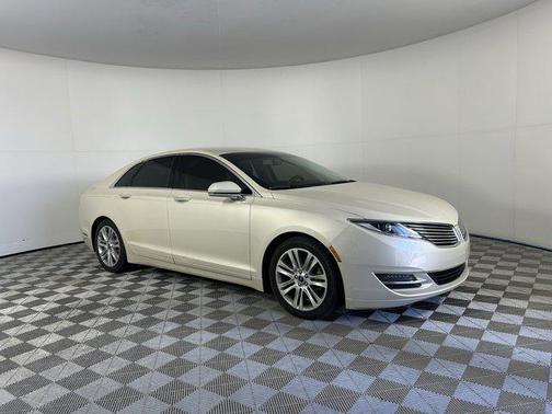 2016 Lincoln MKZ Base