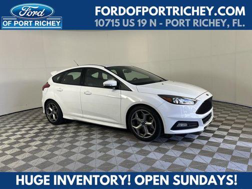 2017 Ford Focus ST ST
