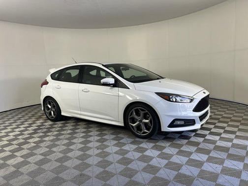 2017 Ford Focus ST ST