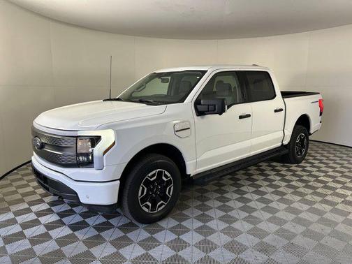 2022 Ford F-150 Lightning XLT