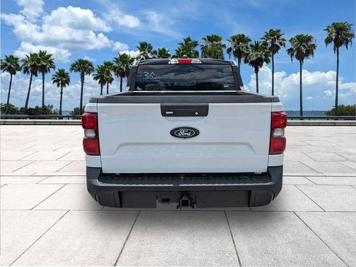 Oxford White 2026 Ford Maverick Lariat