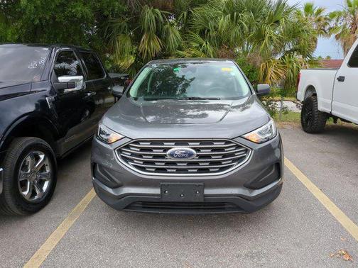 Carbonized Gray Metallic 2021 Ford Edge SE