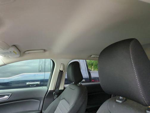 Carbonized Gray Metallic 2021 Ford Edge SE