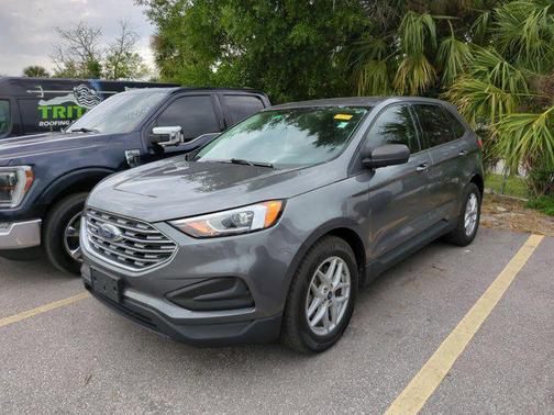 Carbonized Gray Metallic 2021 Ford Edge SE