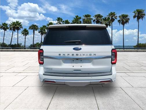 Star White Metallic Tri-Coat 2022 Ford Expedition Platinum