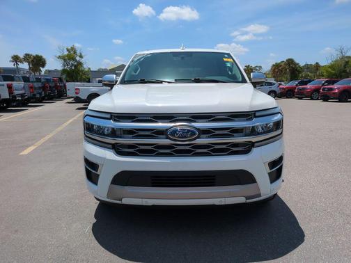 Star White Metallic Tri-Coat 2022 Ford Expedition Platinum