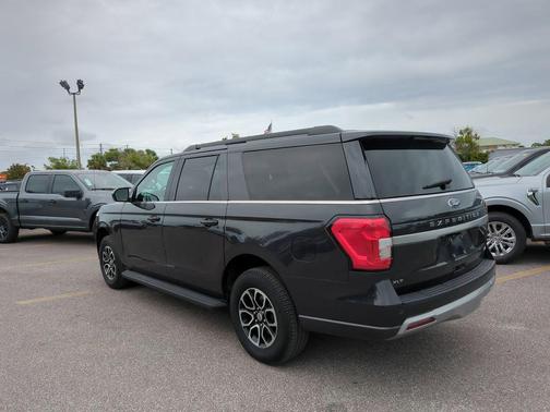 Gray Metallic 2024 Ford Expedition Max XLT