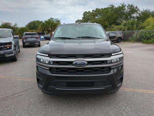 Gray Metallic 2024 Ford Expedition Max XLT