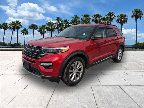 Rapid Red Metallic Tinted Clearcoat 2022 Ford Explorer XLT