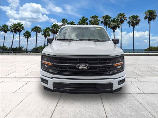 Oxford White 2026 Ford F-150 XLT