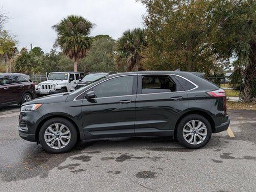 2022 Ford Edge Titanium