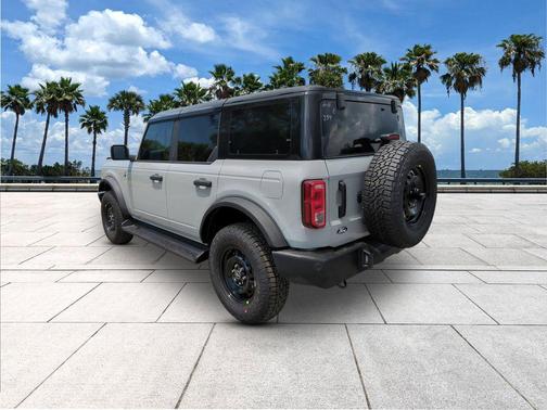 Avalanche Gray 2026 Ford Bronco Big Bend