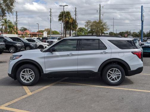 2026 Ford Explorer Active w/200A Pkg