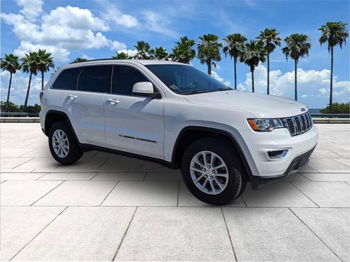 2022 Jeep Grand Cherokee Laredo