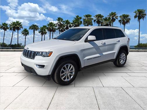 2022 Jeep Grand Cherokee Laredo