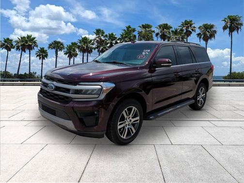 Jewel Red Metallic Tinted Clearcoat 2024 Ford Expedition XLT