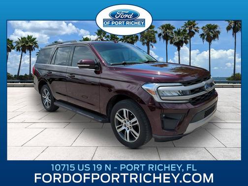 Jewel Red Metallic Tinted Clearcoat 2024 Ford Expedition XLT