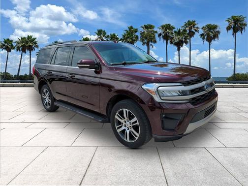 Jewel Red Metallic Tinted Clearcoat 2024 Ford Expedition XLT