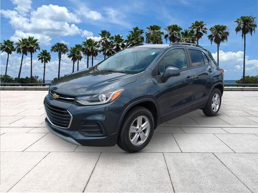 Shadow Gray Metallic 2021 Chevrolet Trax LT