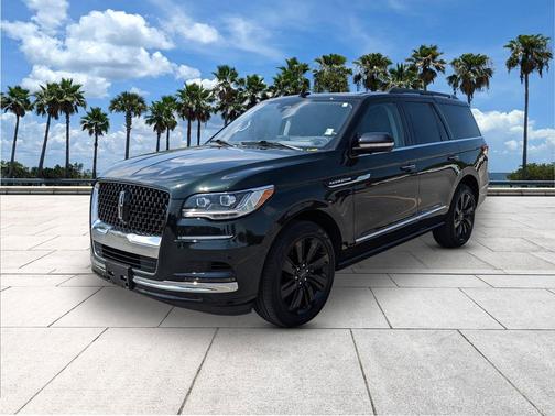 Manhattan Green Metallic Premium Colorant 2024 Lincoln Navigator Black Label