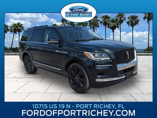 Manhattan Green Metallic Premium Colorant 2024 Lincoln Navigator Black Label