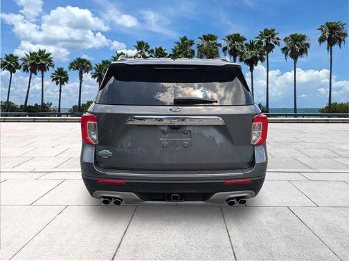 Carbonized Gray Metallic 2024 Ford Explorer King Ranch