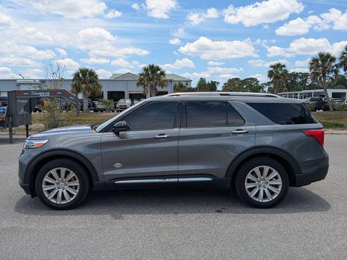 Carbonized Gray Metallic 2024 Ford Explorer King Ranch