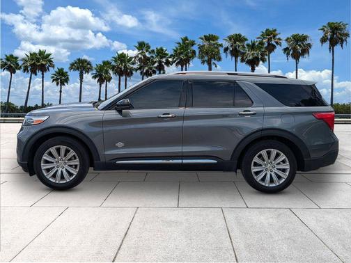 Carbonized Gray Metallic 2024 Ford Explorer King Ranch