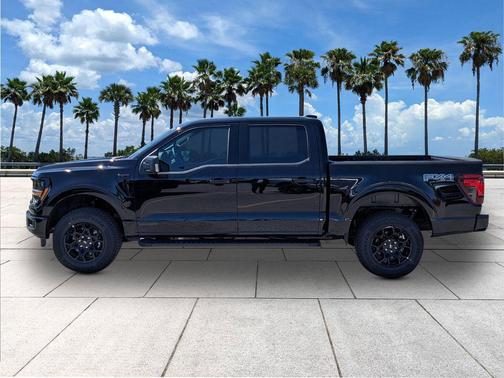 Agate Black Metallic 2026 Ford F-150 XLT