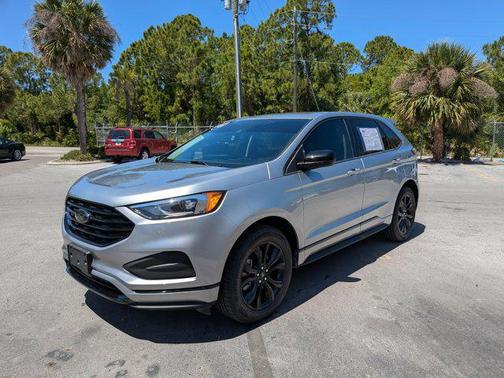 Iconic Silver Metallic 2024 Ford Edge SE