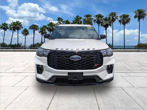 Star White Metallic Tri-Coat 2026 Ford Explorer ST