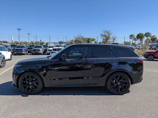 2024 Land Rover Range Rover Sport SE