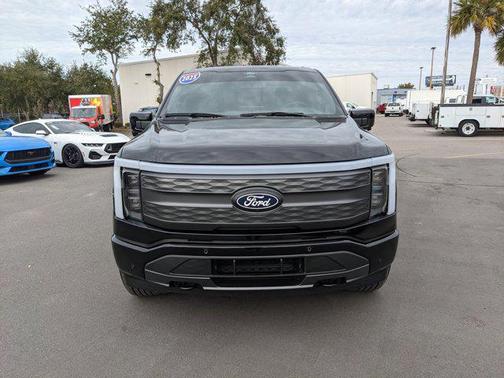 2025 Ford F-150 Lightning LARIAT