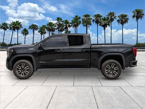 Onyx Black 2022 GMC Sierra 1500 AT4