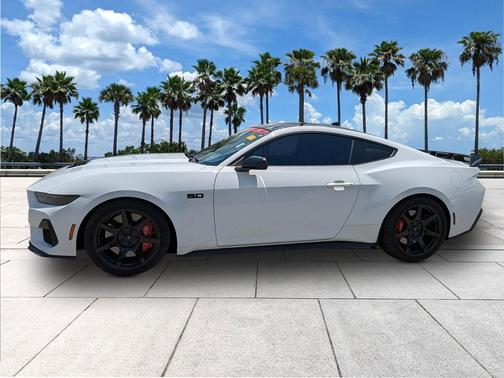 Oxford White 2024 Ford Mustang GT Premium