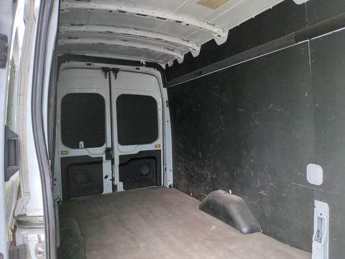 Oxford White 2023 Ford Transit-250 Base