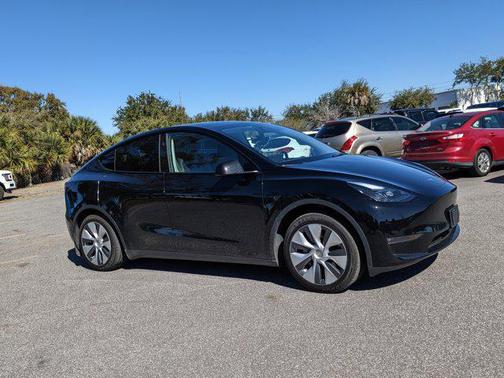 2023 Tesla Model Y Long Range Dual Motor All-Wheel Drive