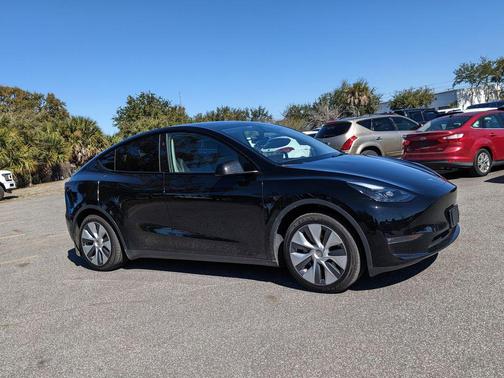 2023 Tesla Model Y Long Range Dual Motor All-Wheel Drive