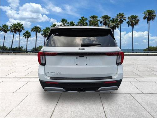 Star White Metallic Tri-Coat 2026 Ford Explorer Platinum