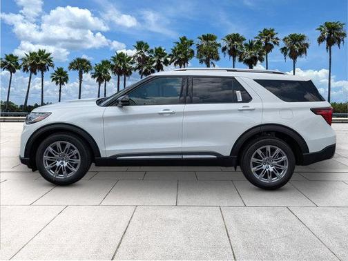 Star White Metallic Tri-Coat 2026 Ford Explorer Platinum