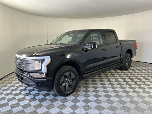 2024 Ford F-150 Lightning LARIAT
