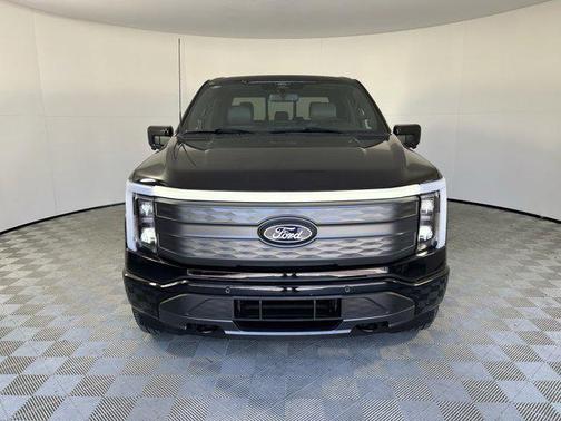 2024 Ford F-150 Lightning LARIAT
