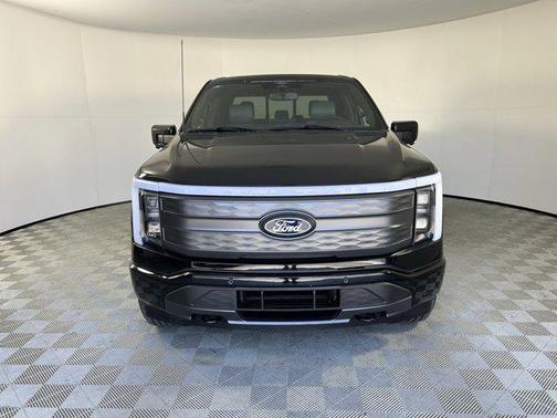 2024 Ford F-150 Lightning LARIAT